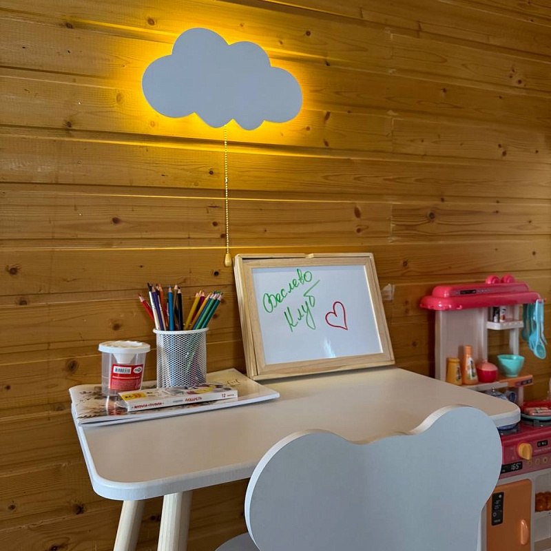 Семейный коттедж с детской игровой зоной