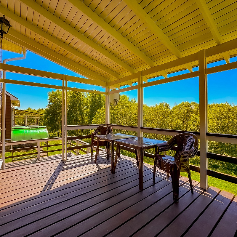 Семейный коттедж с детской игровой зоной